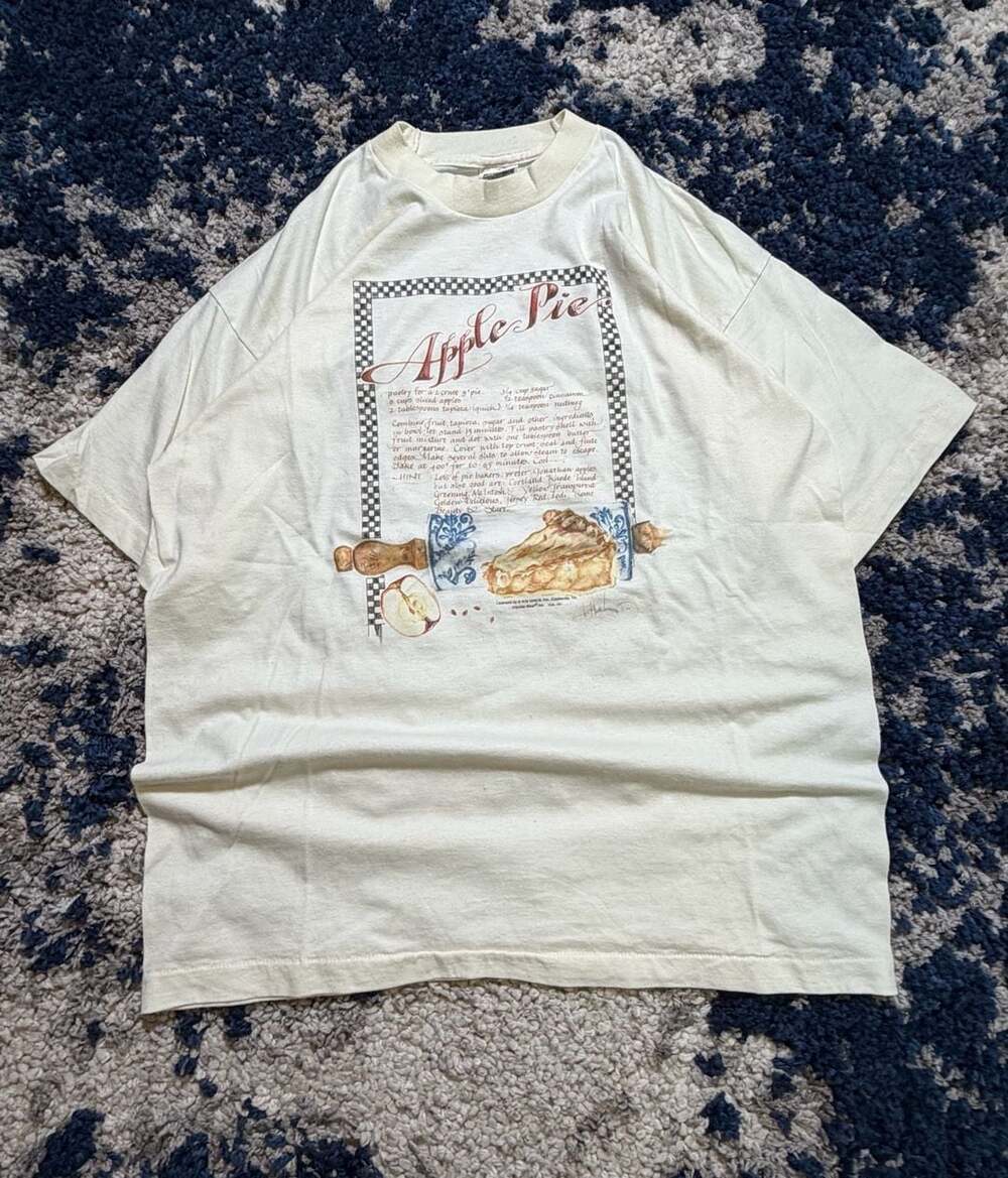 Vintage 90s Apple Pie Recipe Graphic T-Shirt